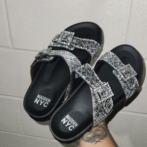 Steve Madden Women's Black and Silver Sandals